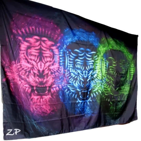 Triple Tiger Tapestry Wall Hanging Decor - Picture 2 of 8